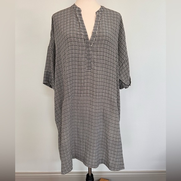 Madewell Dresses & Skirts - Madewell 100% Silk Tunic Dress. Houndstooth Pattern in Black and Gray. Size M